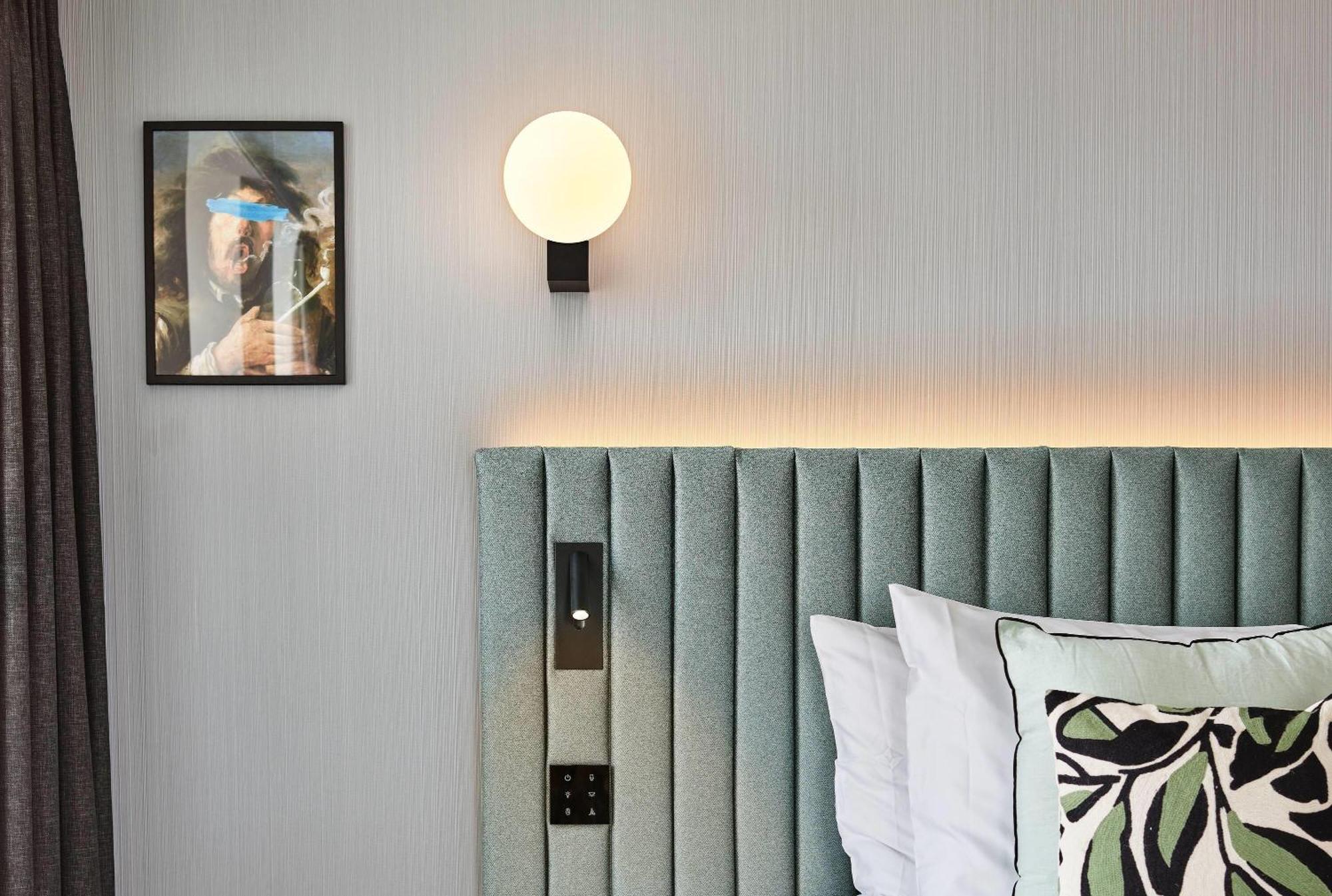 Deluxe Twin Room (High Floor)
